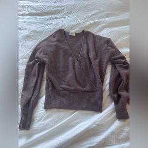 Aritzia sweater NWT